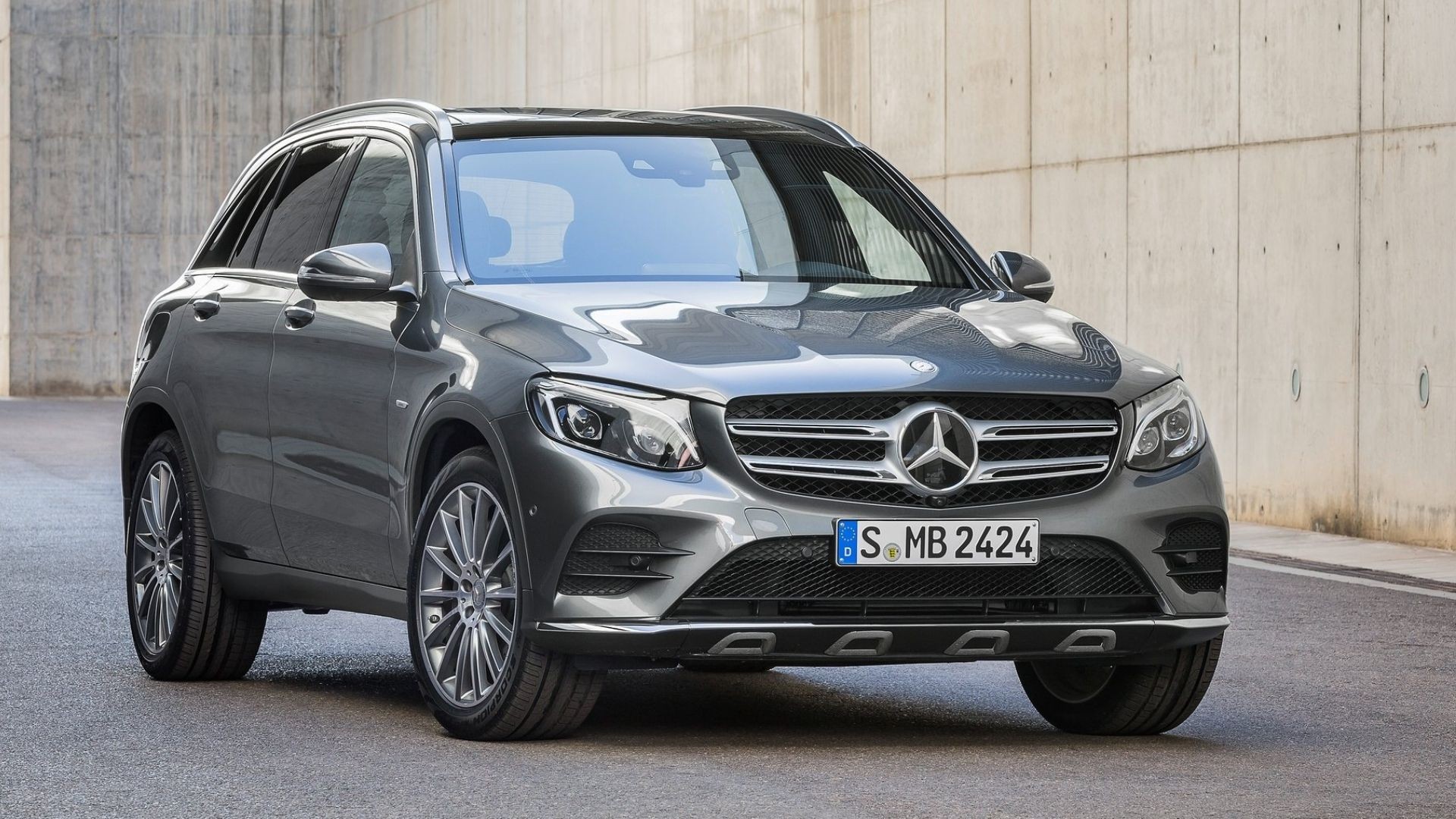 Grey 2016 Mercedes-Benz GLC 300