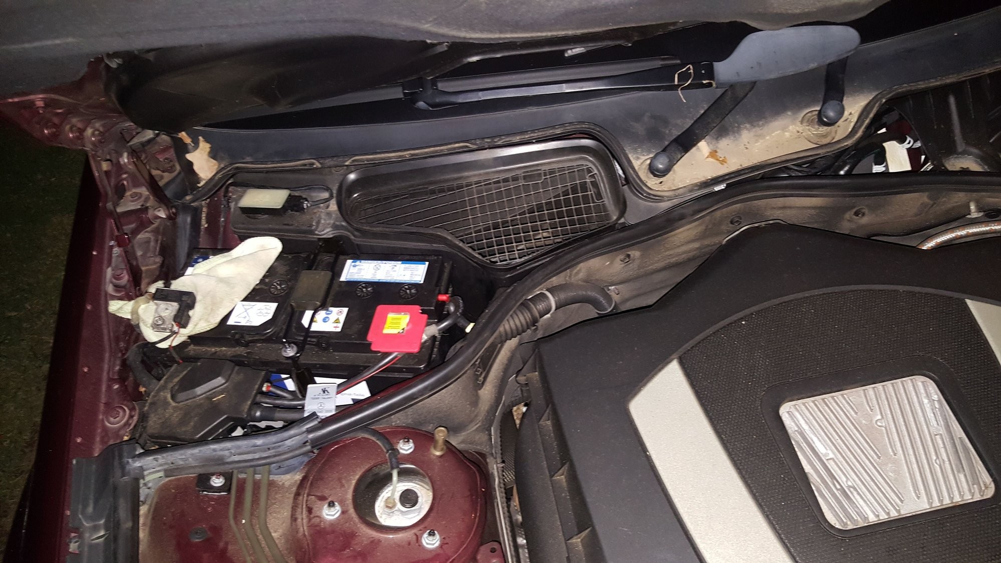 Mercedes-Benz S550 Battery and Engine Bay for Fuse Box Location