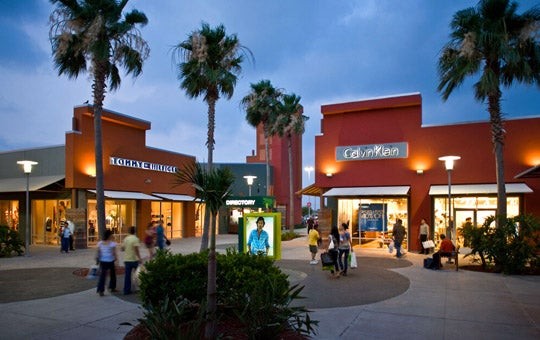 Rio Grande Premium Outlets welcome message, showcasing its evergreen appeal