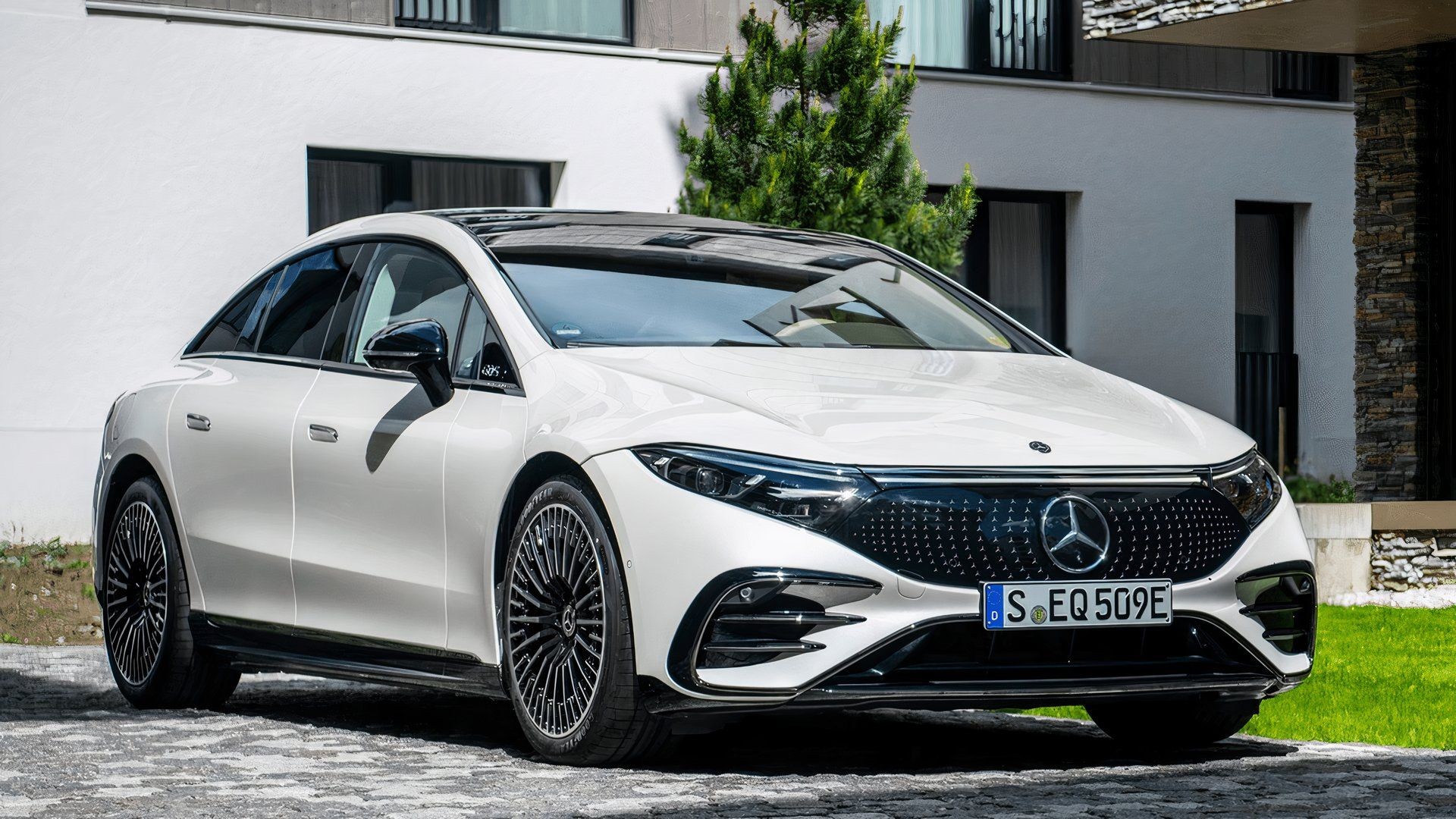 2023 Mercedes-Benz EQS Sedan Front View